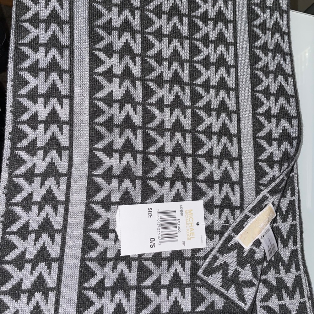 MK Scarf for Winter | GRAY| Michael Kors Logo